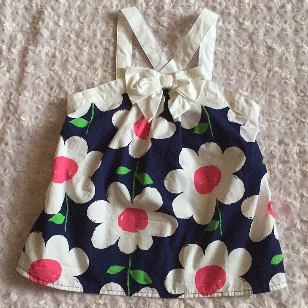 Gymboree girls flower shirt. Size 6.